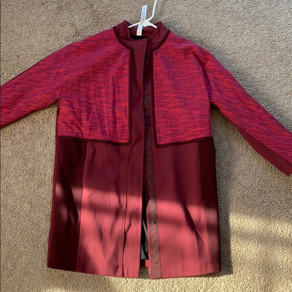 Lululemon jacket Size S